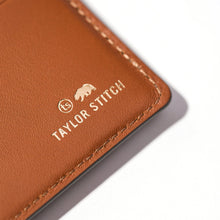 Load image into Gallery viewer, The Minimalist Billfold Wallet in Evergreen
