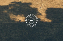 Load image into Gallery viewer, The Women&#39;s Apres Crewneck in Salt and Pepper Fleece
